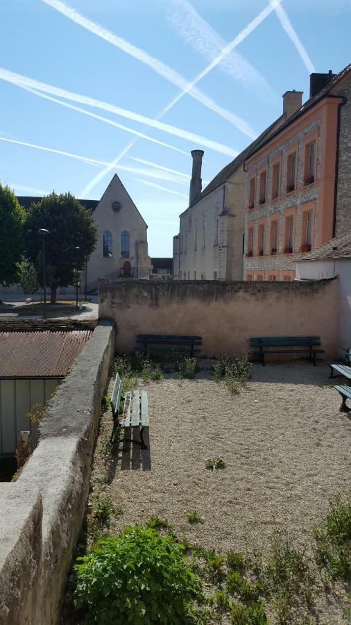 פרובן Appartement Au Coeur De La Cite Medievale מראה חיצוני תמונה